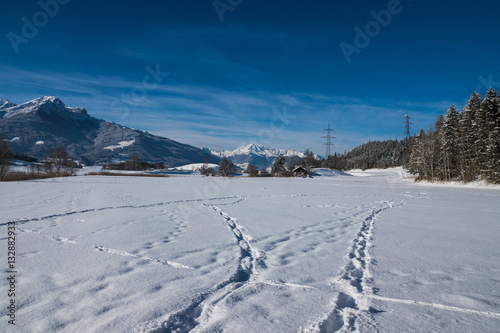 Obraz na płótnie Winterlandschaft in Tirol w salonie