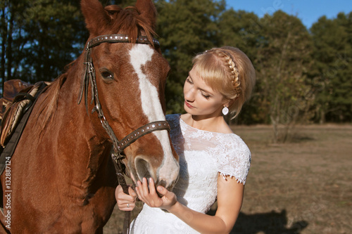 beautiful bride with horse © dinachi