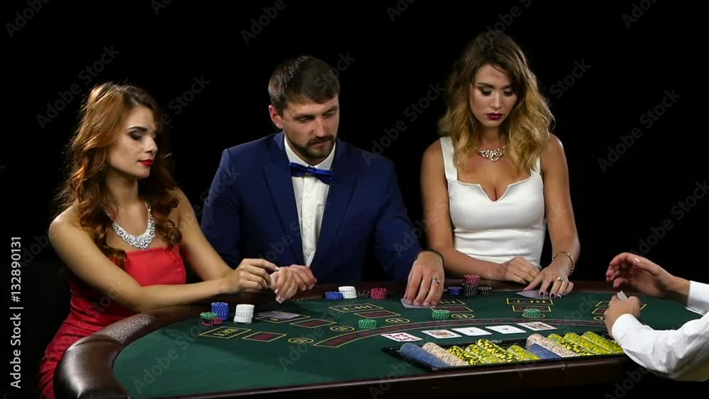 Assessing their chances of players bet all chips to win Assessing their chances of players bet all chips to win