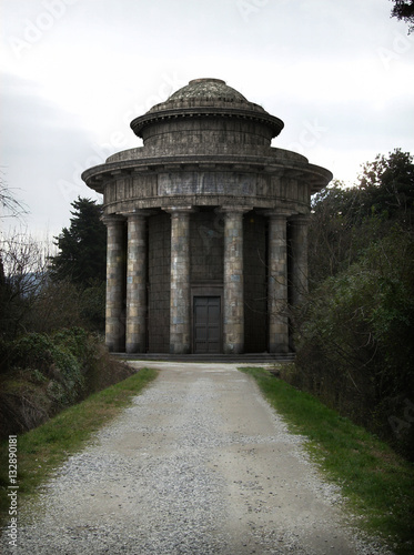 tempietto photo