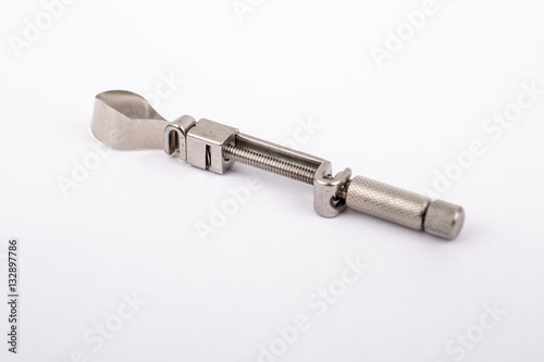 Dental tofflemire retainer universal with band