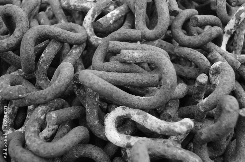 Chains Chains
