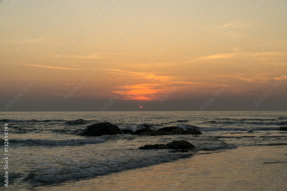 Fototapeta premium Beauty of the sea at dawn
