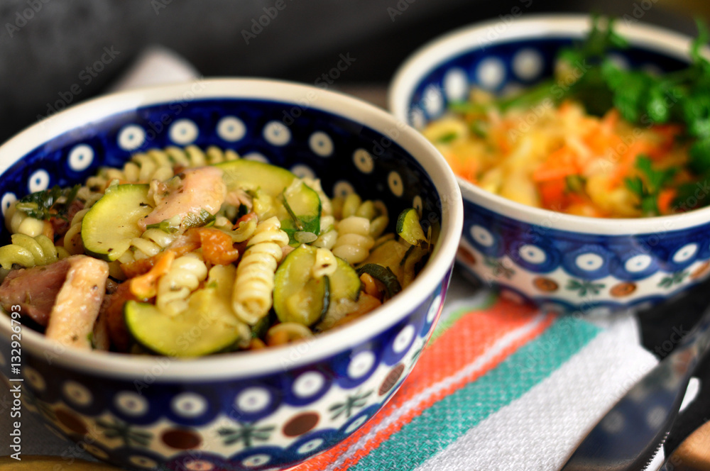 Noodles with meat, zuccini and kale