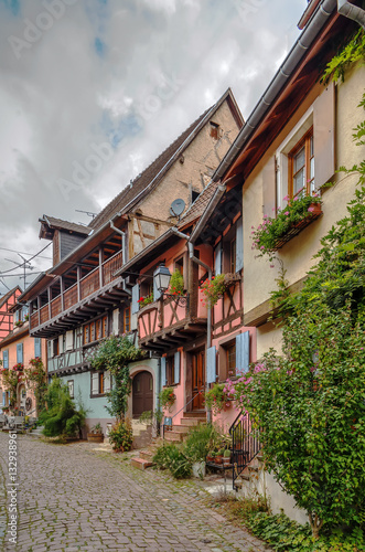 Ulica w Eguisheim, Alzacja, Francja
