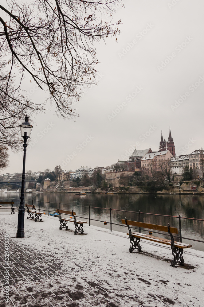 Basel, Stadt, Altstadt, Basel-Stadt, Rhein, Münster, Rheinufer, Kleinbasel, Spazierweg, Uferweg, Wintertag, Winter, Schweiz