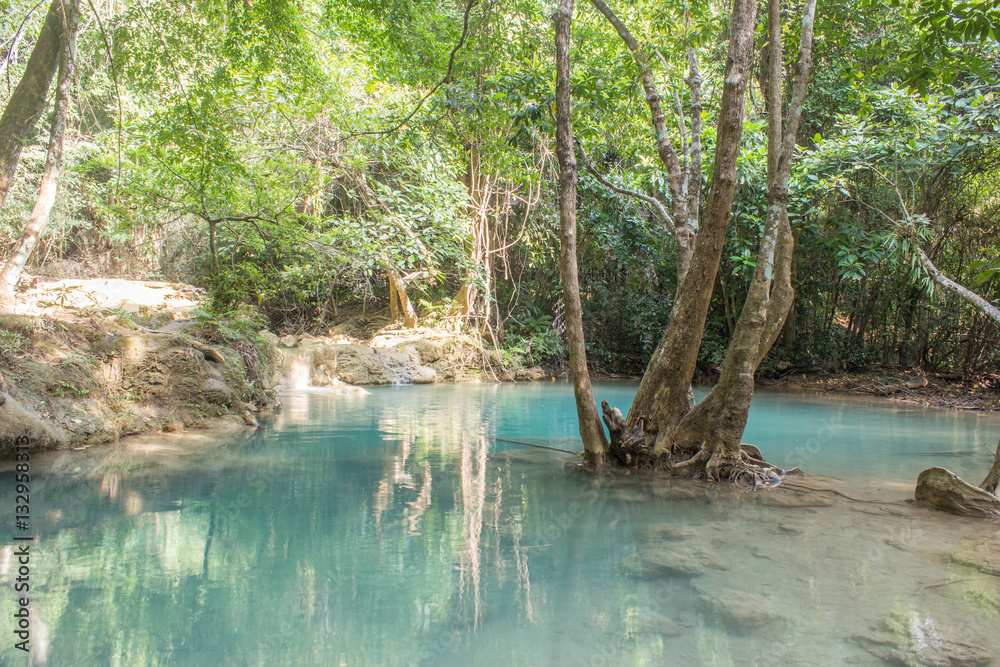 Naklejka premium beautiful green waterfall in thailand