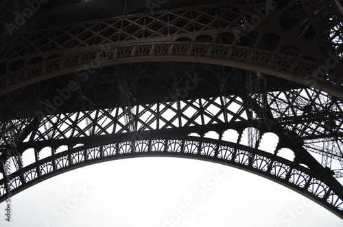 Eiffel Tower in Paris © Jason