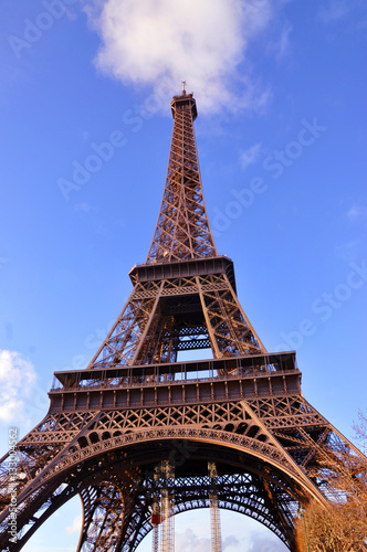 Eiffel Tower, paris © Roman