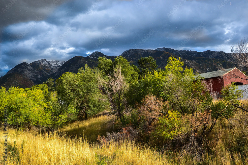 Fototapeta premium Fall Barn Wasatch Foothills