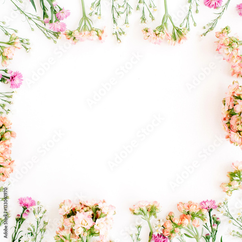 Square frame made of wildflowers. Flat lay, top view. Valentine's background © Floral Deco