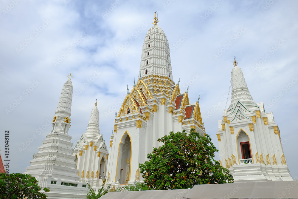 Naklejka premium White pagoda
