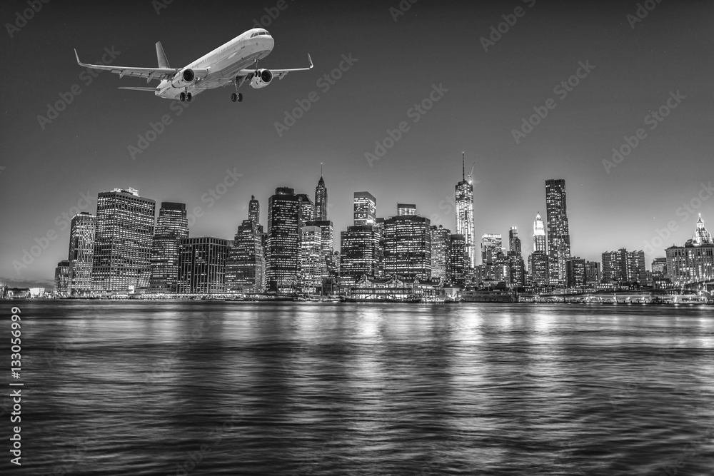 Landing in New York city foto de Stock Adobe Stock
