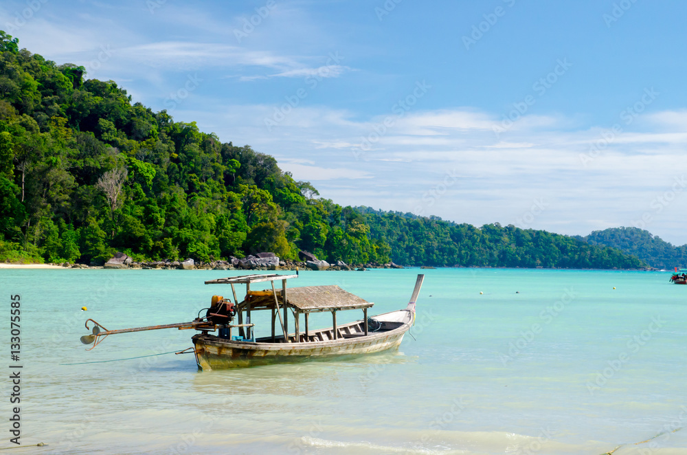 Fototapeta premium koh surin island blue sea and sand beach