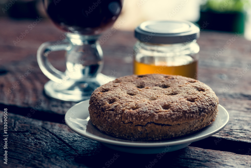 oatmeal cookie on the plate oatmeal cookie on the plate