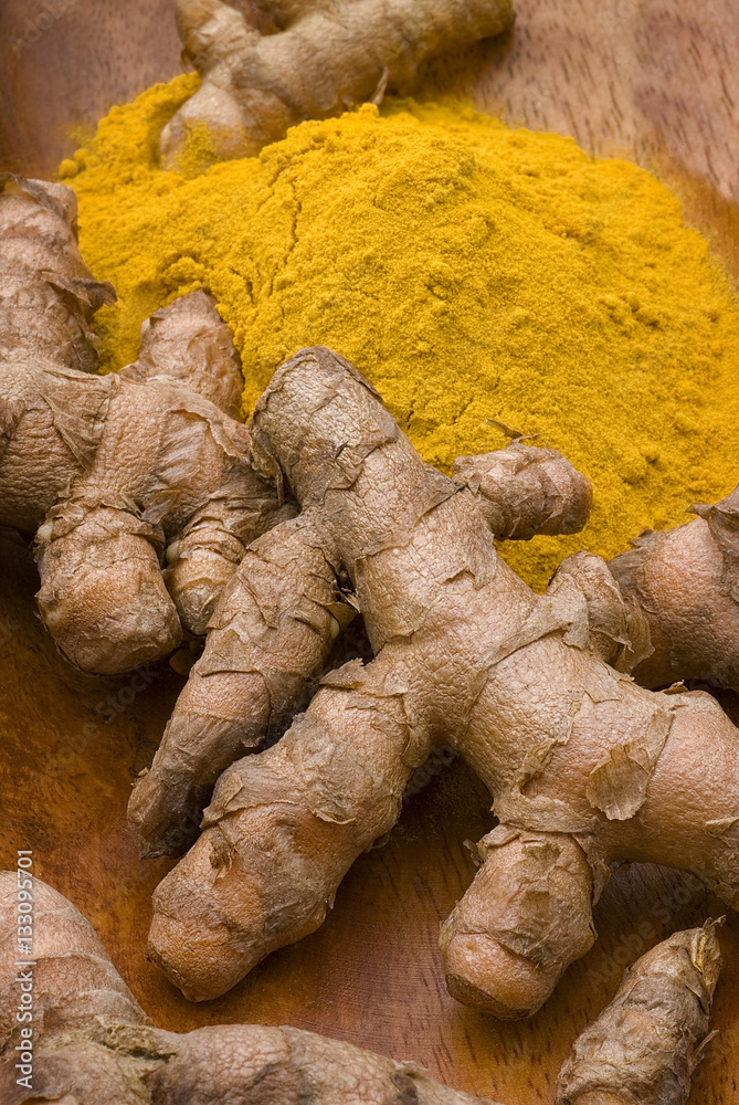 Turmeric (Curcuma longa), fresh root and powder Turmeric (Curcuma longa), fresh root and powder