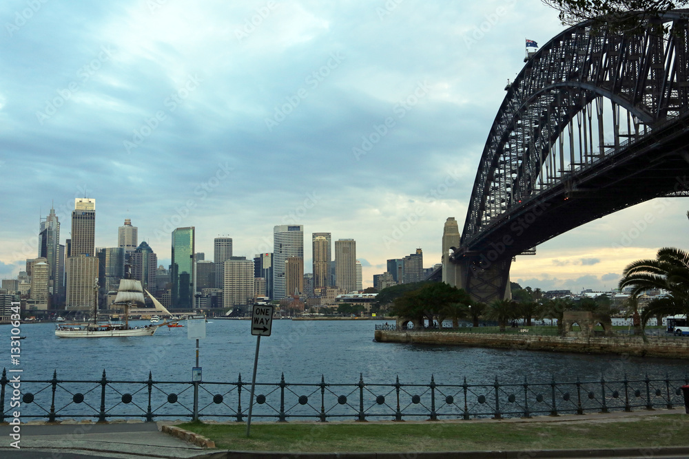 Naklejka premium view of Sydney and the harbour at Dusk ,from the north shore