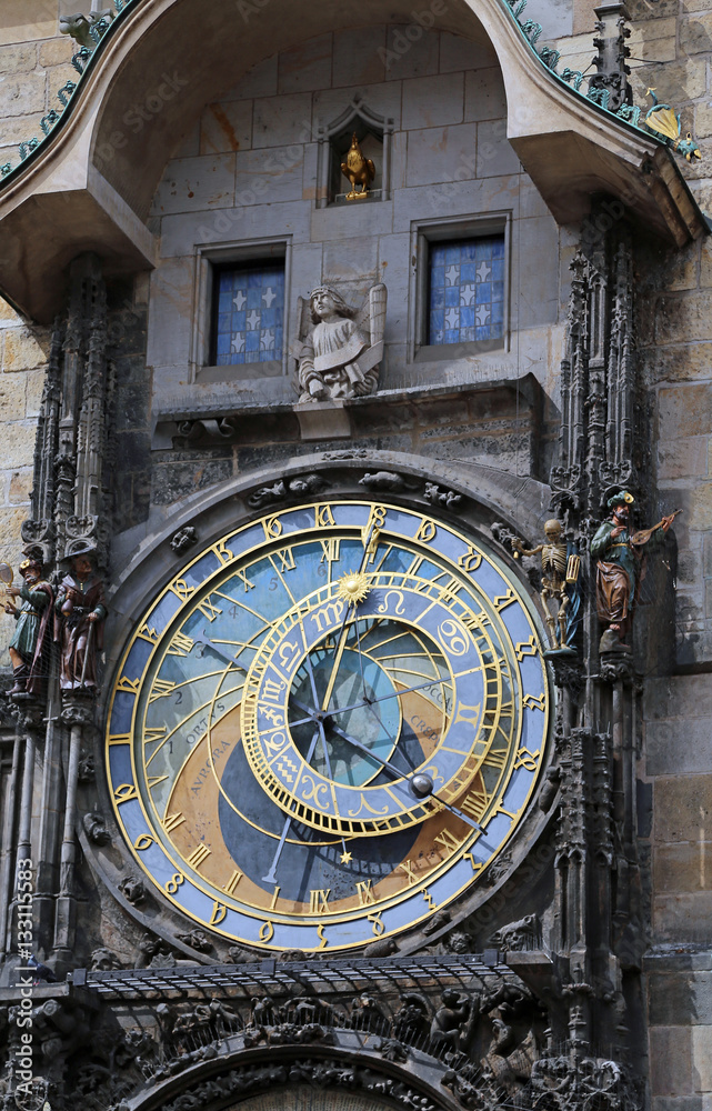 Obraz premium Astronomical dial of the ancient clock tower in Prague