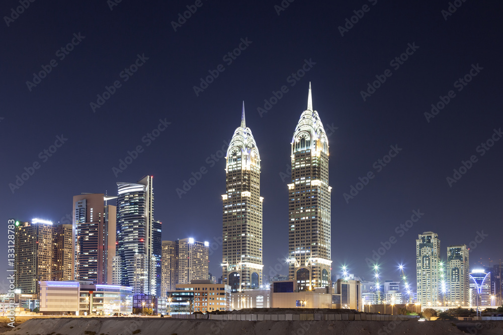 Fototapeta premium Dubai Internet City at night