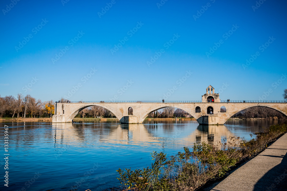 Le Pont d'Avignon, on y danse !