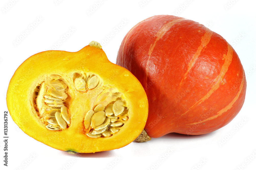 Hokkaidokürbis isoliert auf weißem Hintergrund Stock-Foto | Adobe Stock