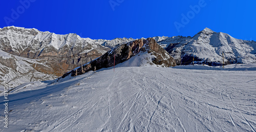 Panoramic View from the piste of Gavarnie Gedre ski resort photo