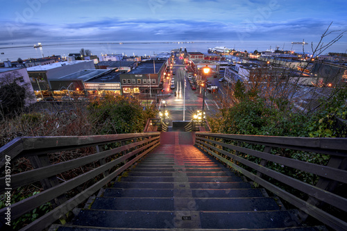 Fototapeta Naklejka Na Ścianę i Meble -  Downtown Port Angeles, Washington at dusk