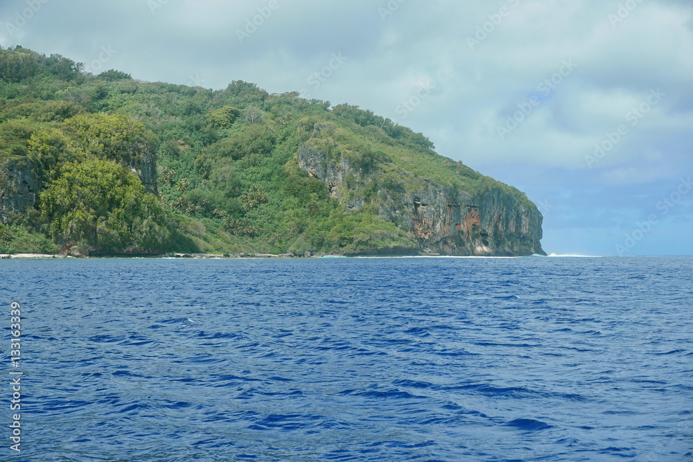 Wild coast of Rurutu island with cliff and tropical vegetation, French Polynesia, south Pacific ocean, Austral archipelago
Wild coast of Rurutu island with cliff and tropical vegetation, French Polynesia, south Pacific ocean, Austral archipelago