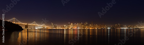 Fototapeta Naklejka Na Ścianę i Meble -  San Francisco Evening Skyline Panorama