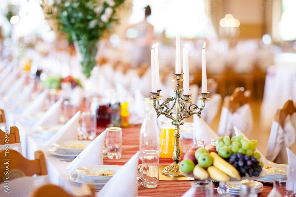 Beautiful wedding reception table decoration Beautiful wedding reception table decoration