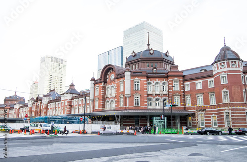 Fototapeta Naklejka Na Ścianę i Meble -  Exterior of Tokyo Station in Fall season.