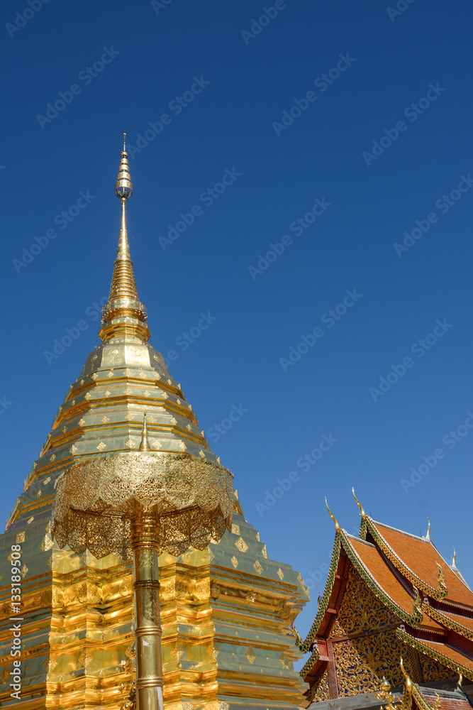 Fototapeta premium Wat Phra That Doi Suthep Temple in Chiang Mai, Thailand 