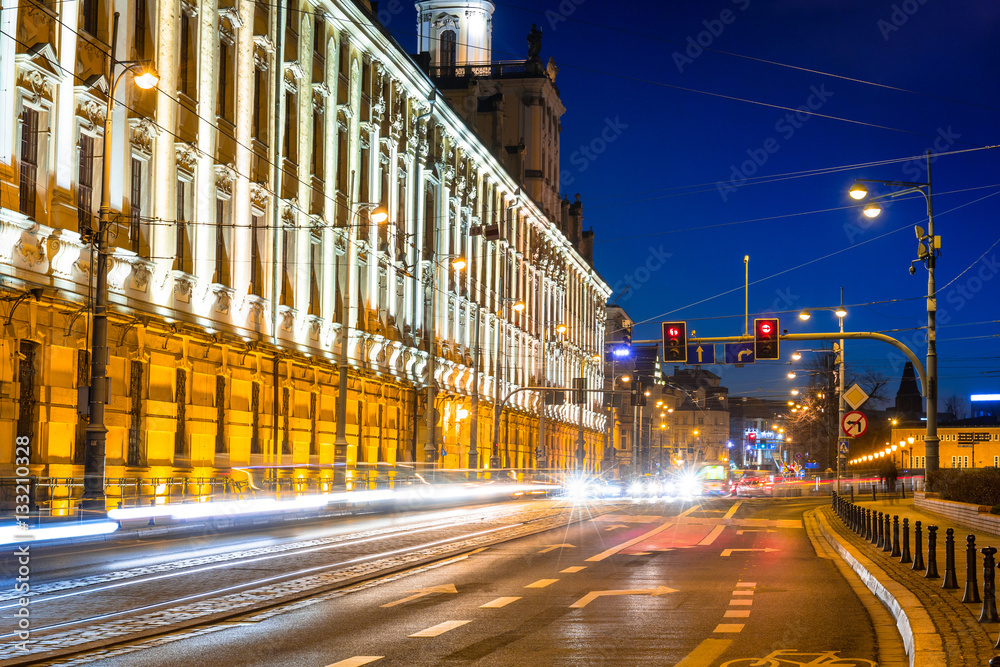 Obraz premium Architecture of the old town in Wroclaw at dusk, Poland.