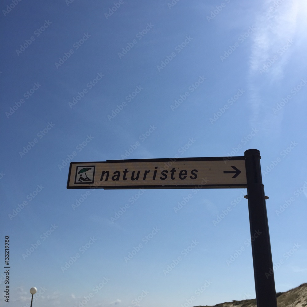 Plage naturiste Photos | Adobe Stock