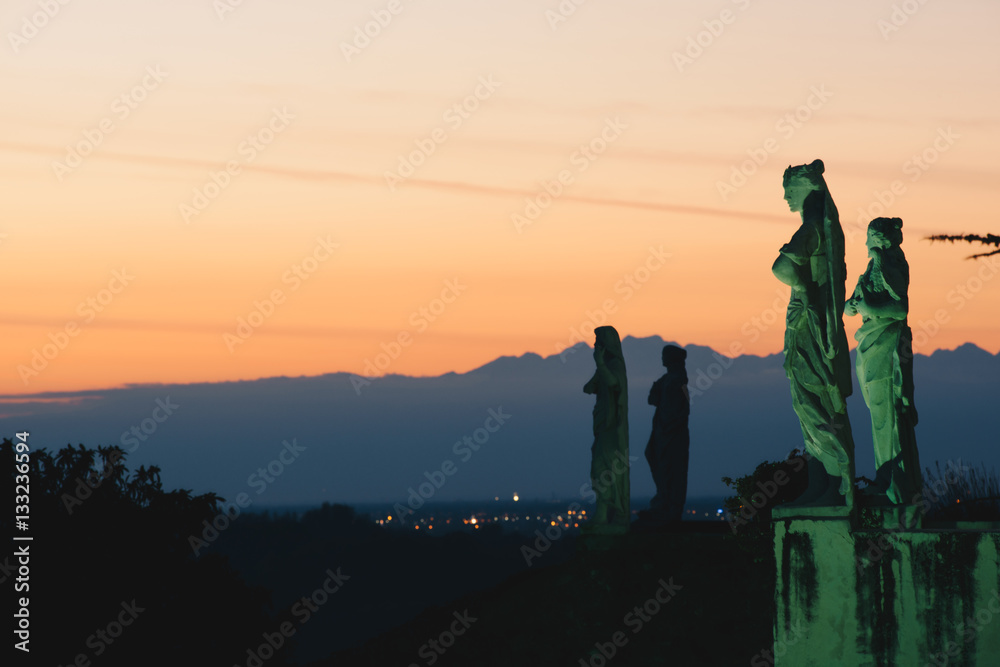 Fototapeta premium Statue Abbazia di Rosazzo