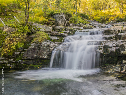 Fototapeta Naklejka Na Ścianę i Meble -  Autumn waterfall