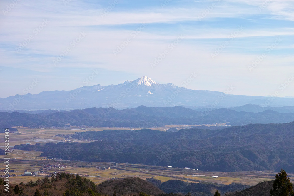 京羅木山から見た冬の大山