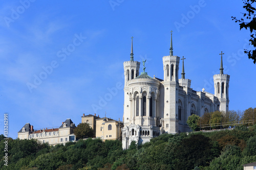 Chevet Est. Basilique Notre-Dame de Fourvière avec ses quatre tours octogonales crénelées. Lyon. / Basilica of Notre-Dame de Fourvière. Lyon.