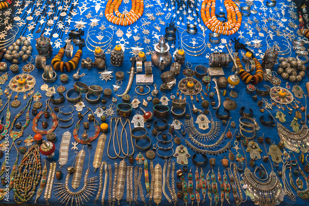 Arabic accessory
