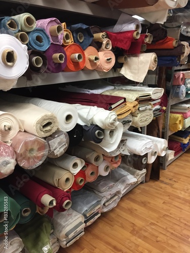 tapezzeria stoffa stoffe cuscini tela tende tendaggi negozio stoffe pelle cuscino cuscini colori, tappezziere tappezzeria 