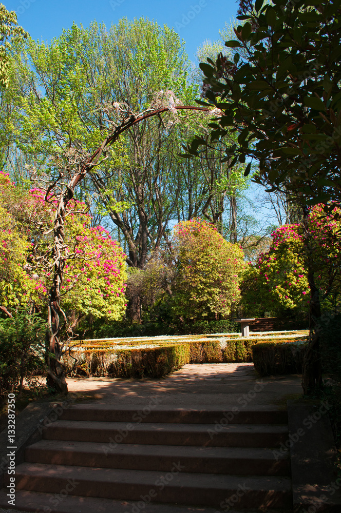 Porto, 27/03/2012: i giardini della Fondazione Serralves, una delle più importanti istituzioni culturali del Portogallo con il suo parco, esempio di Modernismo e Art Deco