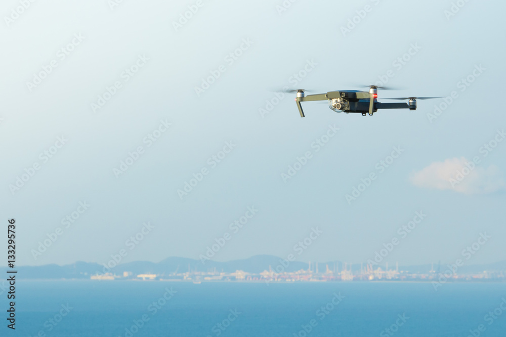 Fototapeta premium drone flying over sea