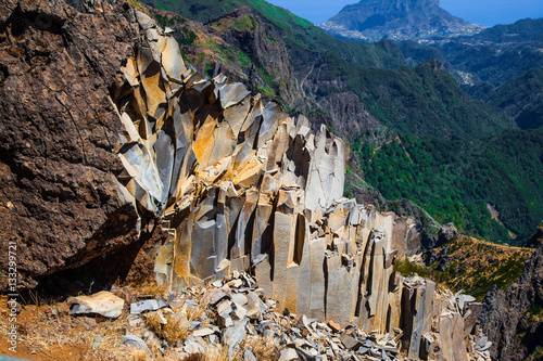 Île de Madère : Pico do Arieiro , roche taillée photo