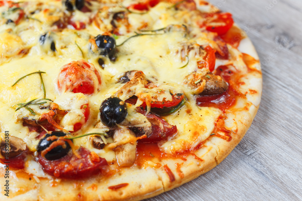 Pizza with Mozzarella Cheese, Fresh Tomato and Mushrooms