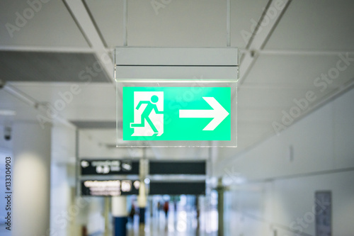 Schild - Notausgang - Hinweis