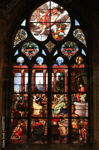 Vitrail. Eglise Saint-Nizier de Lyon.   Stained glass. Saint-Nizier Church. Lyon.