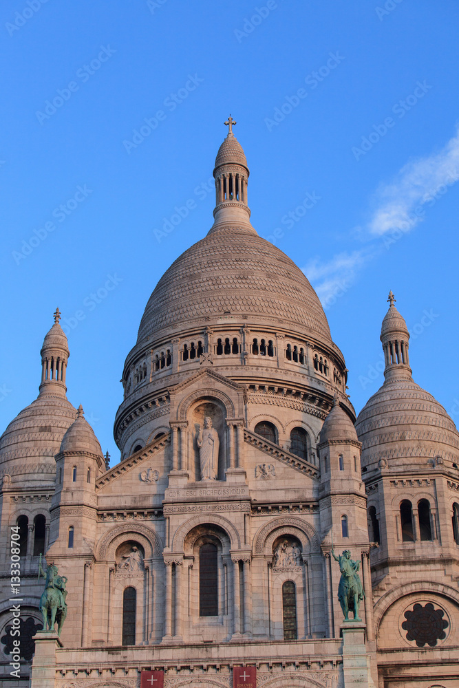 Basilica of the Sacred Heart of Paris (Sacre-Couer), Montmartre, France 
