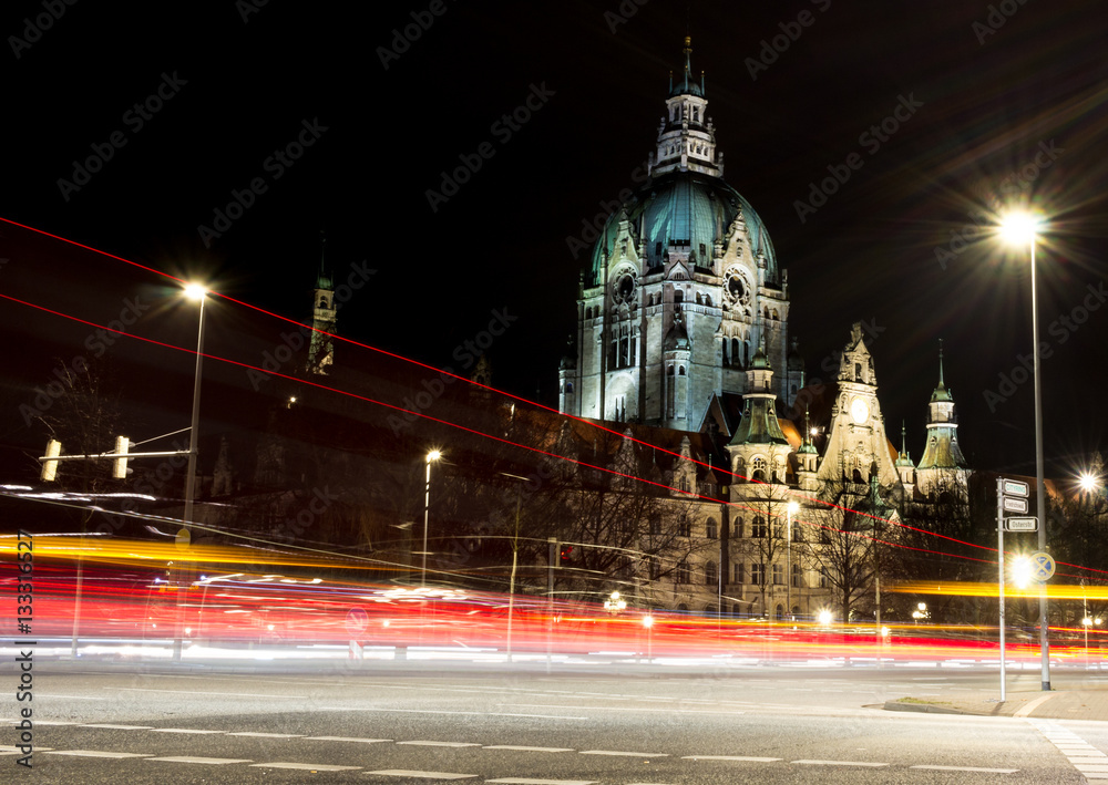 Neues Rathaus in Hannover bei Nacht - Niedersachsen, Deutschland.