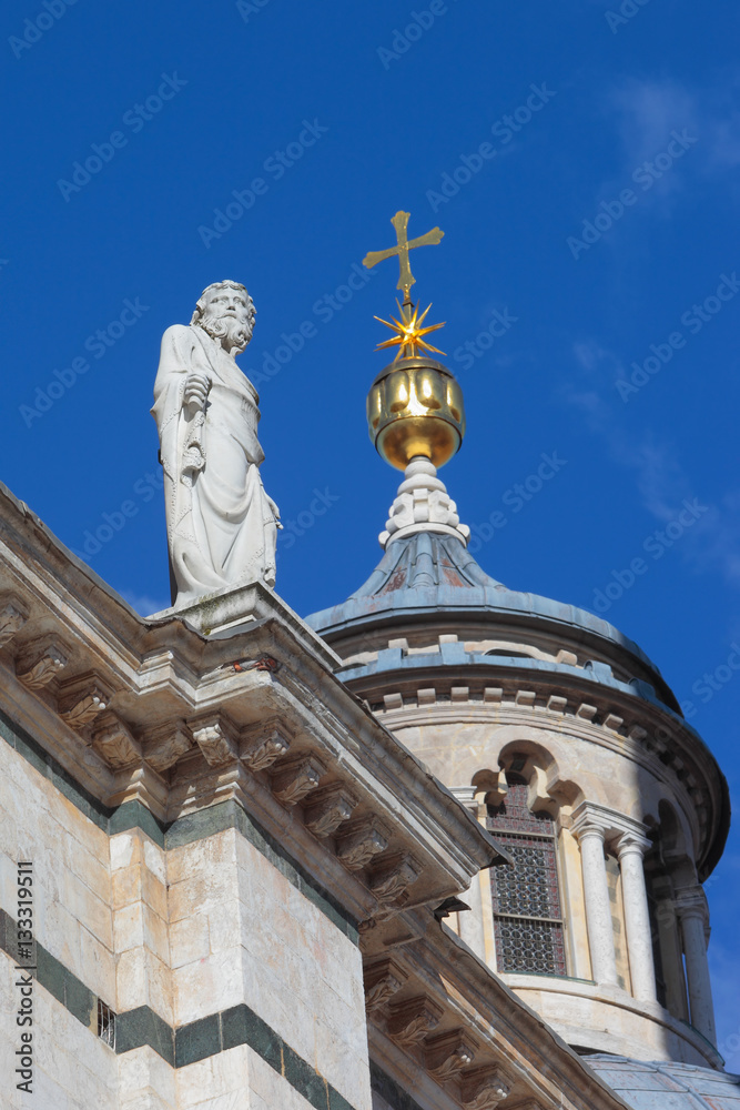Detail of left side facade, Cathedral of Santa Maria Assunta, Siena, Tuscany, Italy