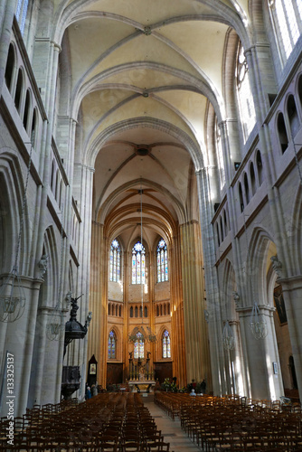 Nef de Notre-Dame de Dijon en Bourgogne, France
